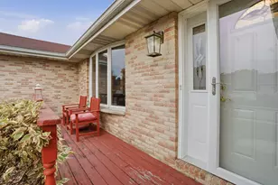 8651 Fulton Pl, Crown Point, IN 46307 - Photo 3