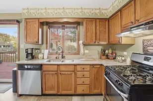 8651 Fulton Pl, Crown Point, IN 46307 - Photo 9