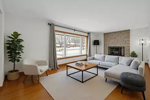 8224 Beech Ave, Munster, IN 46321 - Photo 3