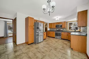 8224 Beech Ave, Munster, IN 46321 - Photo 5