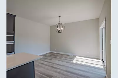 7502 E 116th Avenue, Crown Point, IN 46307 - Photo 9