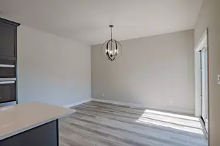 7502 E 116th Ave, Crown Point, IN 46307 - Photo 9