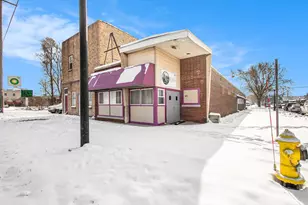 801 E Chicago Ave, East Chicago, IN 46312 - Photo 1