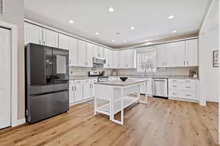 10296 Timberland Dr, Wheatfield, IN 46392 - Photo 9