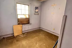 640 Polk St, Gary, IN 46402 - Photo 5