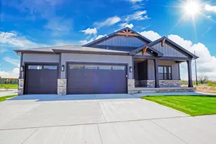 7522 E 116th Ave, Crown Point, IN 46307 - Photo 1