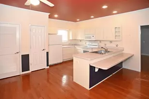 1220 Bostwick Ave, Chesterton, IN 46304 - Photo 3