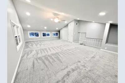 382 Pinewood Drive, Valparaiso, IN 46385 - Photo 7