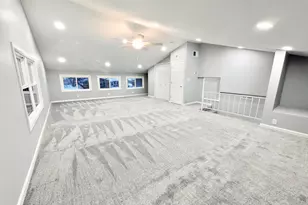 382 Pinewood Dr, Valparaiso, IN 46385 - Photo 7