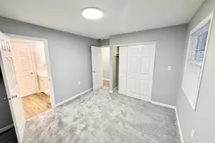 382 Pinewood Dr, Valparaiso, IN 46385 - Photo 9