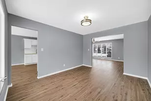 308 King Henry Dr, Schererville, IN 46375 - Photo 9