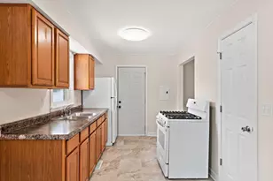 2782 Eleanor St, Portage, IN 46368 - Photo 7