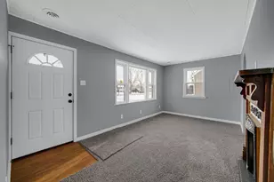 204 S Colorado St, Hobart, IN 46342 - Photo 5