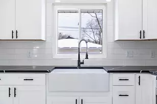 6806 Maryland Ave, Hammond, IN 46323 - Photo 13