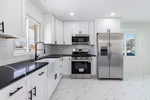 6806 Maryland Ave, Hammond, IN 46323 - Photo 11