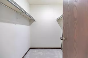 931 W Glen Park Ave, Griffith, IN 46319 - Photo 11