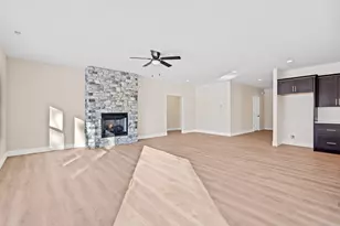 11960 Lilac St, Demotte, IN 46310 - Photo 5