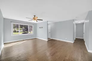 2684 W 61st Ave, Merrillville, IN 46410 - Photo 7