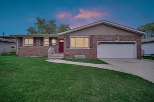 2684 W 61st Ave, Merrillville, IN 46410 - Photo 3