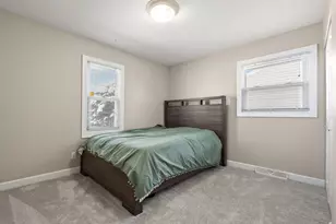 1407 Peachtree Dr, Valparaiso, IN 46383 - Photo 11