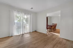 8745 Janeway Ct, Munster, IN 46321 - Photo 9