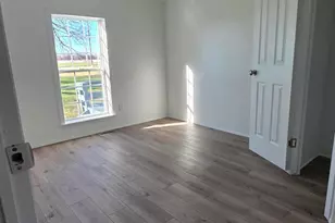 8461 N 600 W, Lake Village, IN 46349 - Photo 7