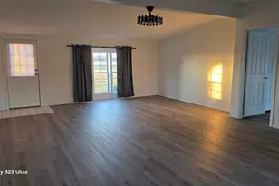 8461 N 600 W, Lake Village, IN 46349 - Photo 11