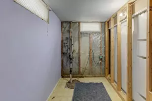 902 N Wood St, Griffith, IN 46319 - Photo 15