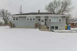 902 N Wood St, Griffith, IN 46319 - Photo 1