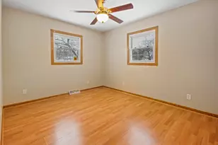 736 Cottonwood Dr, Dyer, IN 46311 - Photo 11