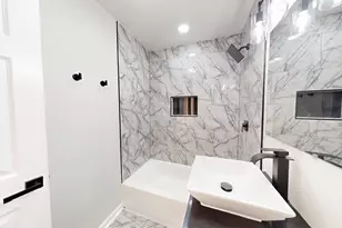 4252 W 21st Ave, Gary, IN 46404 - Photo 25