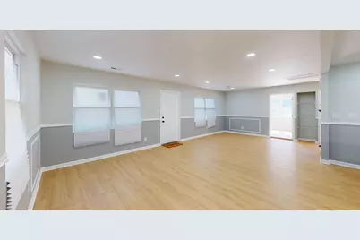 4252 W 21st Avenue, Gary, IN 46404 - Photo 7