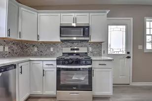 206 1/2 Ohio St, La Porte, IN 46350 - Photo 9