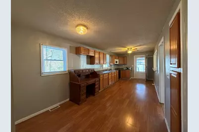 5706 W 43rd Avenue, Gary, IN 46408 - Photo 3