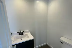 6050 Delaware Dr, Merrillville, IN 46410 - Photo 5