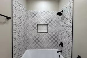 4688 Delaware St, Gary, IN 46409 - Photo 9