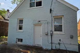 679 Martin Luther King Dr, Gary, IN 46402 - Photo 5