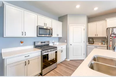 10414 Whitney Place, Crown Point, IN 46307 - Photo 7