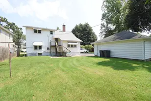 326 S Cullen St, Rensselaer, IN 47978 - Photo 9