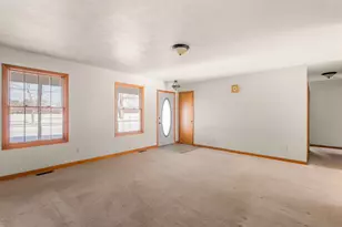 1262 E 900 N, La Porte, IN 46350 - Photo 3