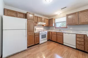 1346 Essex Dr, Chesterton, IN 46304 - Photo 11