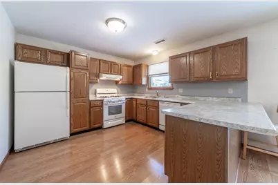 1346 Essex Drive, Chesterton, IN 46304 - Photo 11