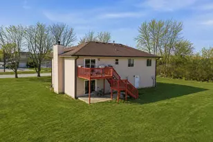 11109 Iowa St, Crown Point, IN 46307 - Photo 3