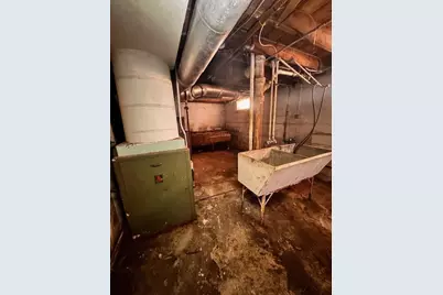 1027 E 35th Place, Gary, IN 46409 - Photo 7