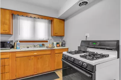 6860 Delaware Street, Merrillville, IN 46410 - Photo 9