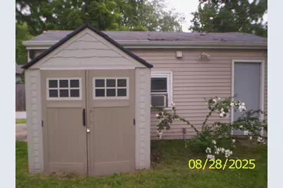 121 S Wisconsin Street, Hobart, IN 46342 - Photo 3