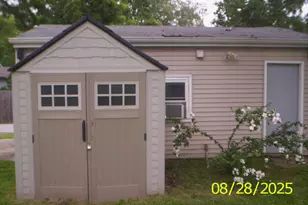 121 S Wisconsin St, Hobart, IN 46342 - Photo 3