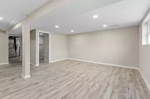 1707 E Chicago St, Valparaiso, IN 46383 - Photo 13