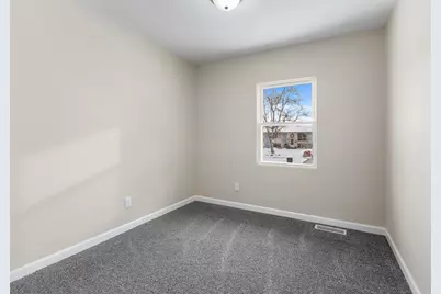 1707 E Chicago Street, Valparaiso, IN 46383 - Photo 9