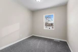 1707 E Chicago St, Valparaiso, IN 46383 - Photo 9